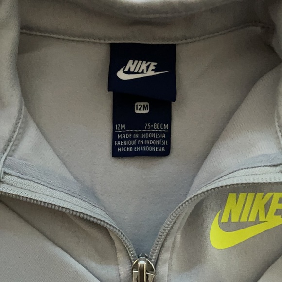Nike Zip Up Jacket - Picture 2 of 4